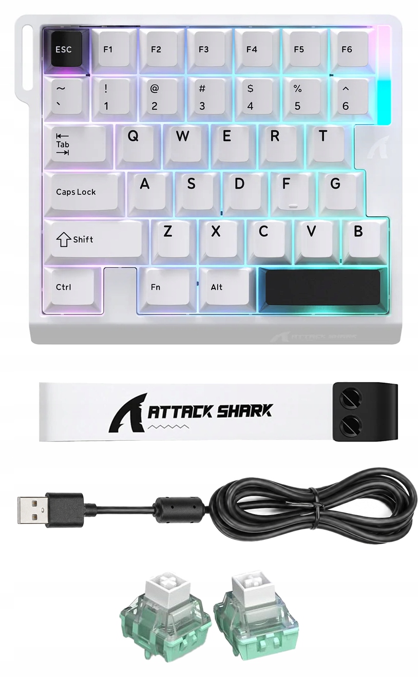 Zawartość zestawu z białą klawiaturą ATTACK SHARK M36 HE i kablem USB-C.